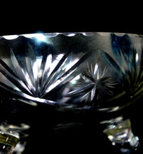 Load image into Gallery viewer, Vintage stunning sparkly 3 footed crystal fruit bowl

