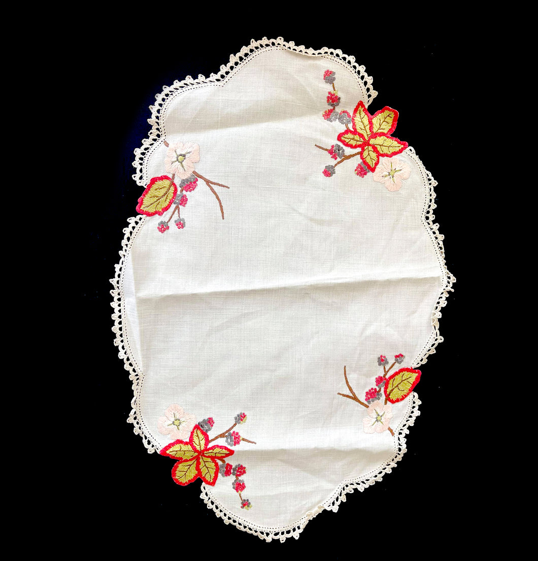 Vintage cream linen embroidered flower & leaf large oval doily mat 50cm x 30cm