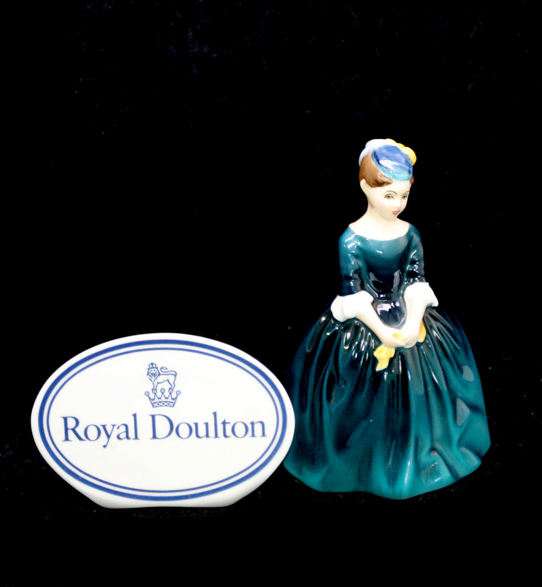 Vintage ROYAL DOULTON England CHERIE 1965 HN 2341 pretty girl figurine