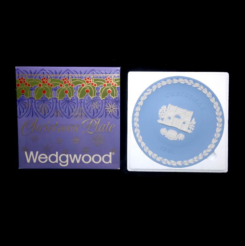 Vintage Wedgwood 1981 jasperware Christmas Plate Marble Arch