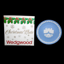 Load image into Gallery viewer, Vintage Wedgwood jasperware 1976 Hampton Court Christmas plate
