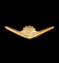 Load image into Gallery viewer, Vintage 9ct gold plate on silver rising sun sweetheart brooch on boomerang
