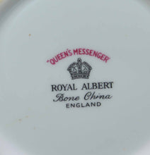 Load image into Gallery viewer, Vintage ROYAL ALBERT England Queen&#39;s Messenger large cream jug and sugar bowl set
