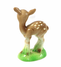 Load image into Gallery viewer, Vintage HORNSEA England cute deer fawn 331 figurine SO CUTE!
