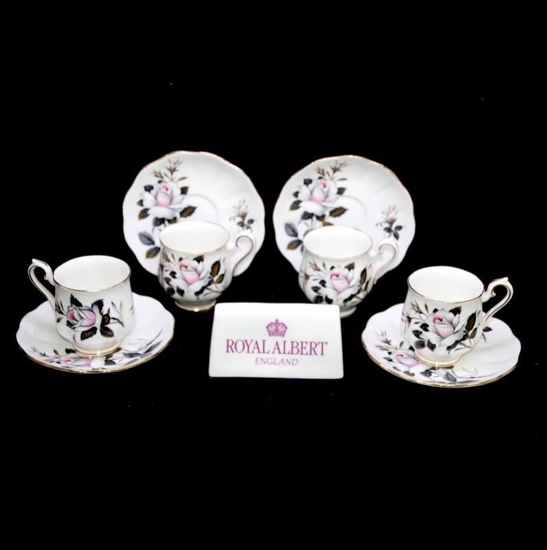 Vintage ROYAL ALBERT England QUEEN'S MESSENGER set of 4 coffee cup duos