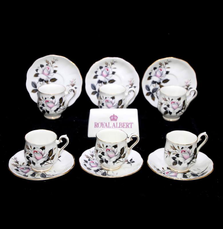 Vintage ROYAL ALBERT England QUEEN'S MESSENGER set of 6 coffee cup duos