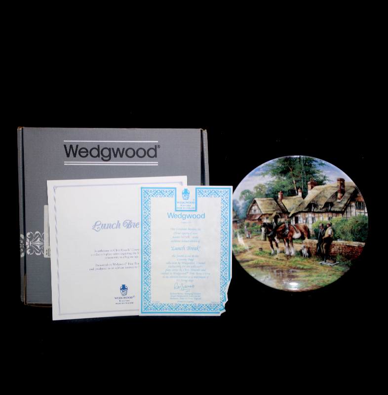 Vintage Wedgwood Lunch Break Country Days collector's plate in box