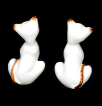 Load image into Gallery viewer, Vintage china pair of Siamese cat salt and pepper shakers pots
