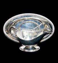 Load image into Gallery viewer, Vintage Grosvenor silver plated ornate gravy boat pourer &amp; drip plate boxed
