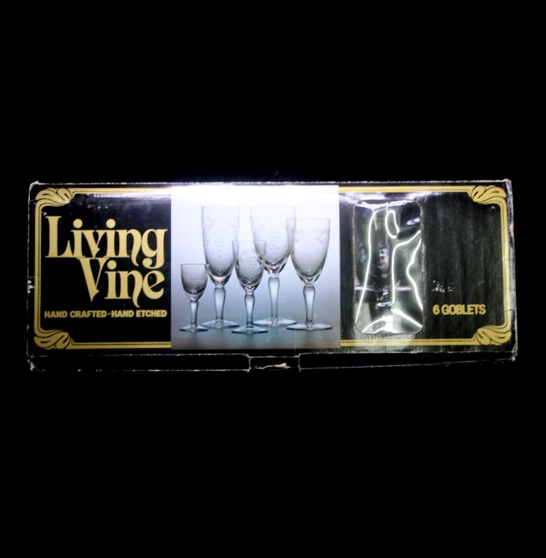Vintage set of 6 1970s LIVING VINE etched large wine goblets