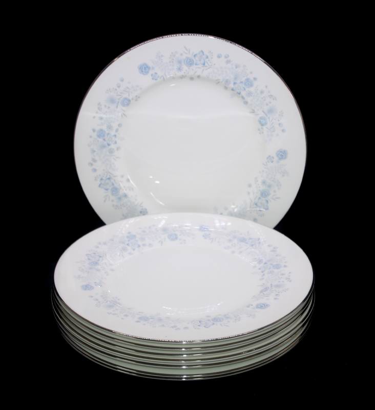 Vintage Wedgwood Belle Fleur ENGLAND blue & white set of 8 large dinner plates