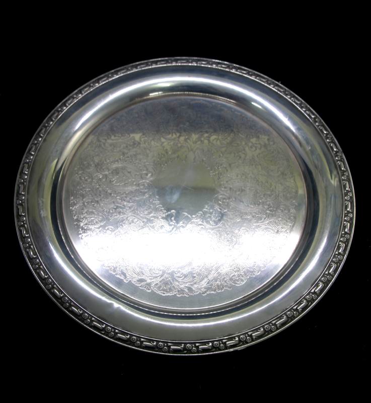 Vintage ONEIDA USA silver plated round ornate serving tray