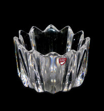 Load image into Gallery viewer, Vintage ORREFORS Jan Johansson Sweden FLEUR stunning crystal bowl in original box
