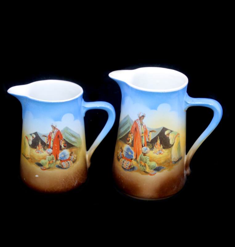 Vintage 1930s pair of English desert scene large jugs (read description)