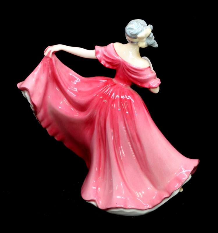 Vintage Royal Doulton 1990 ENGLAND Elaine HN3307 Peggy Davies pink dress  figurine