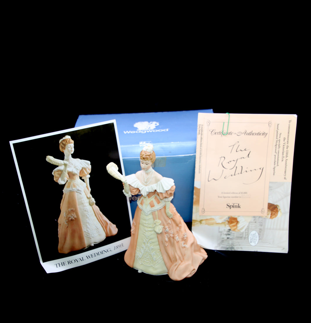 Vintage WEDGWOOD England Royal Wedding 1899 bisque Spink figurine lady