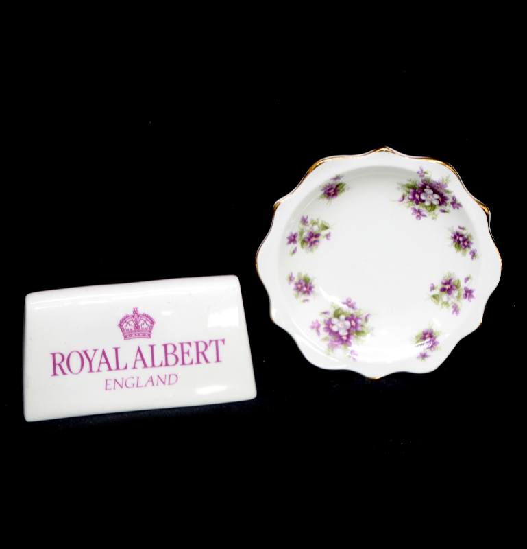 Vintage Royal Albert England Sweet Violets pretty bone china pin dish