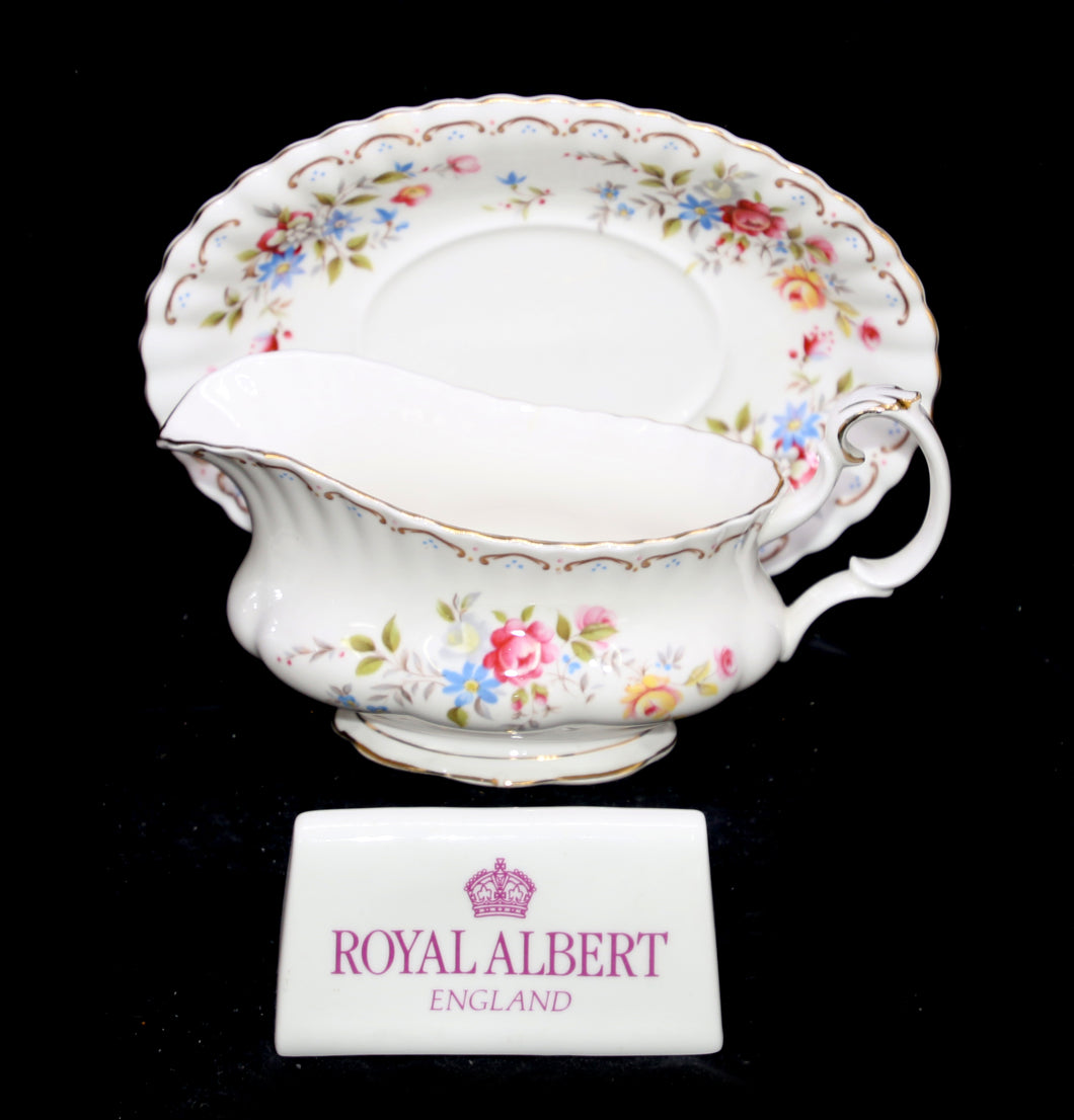 Vintage ROYAL ALBERT England JUBILEE ROSE gravy boat jug & saucer