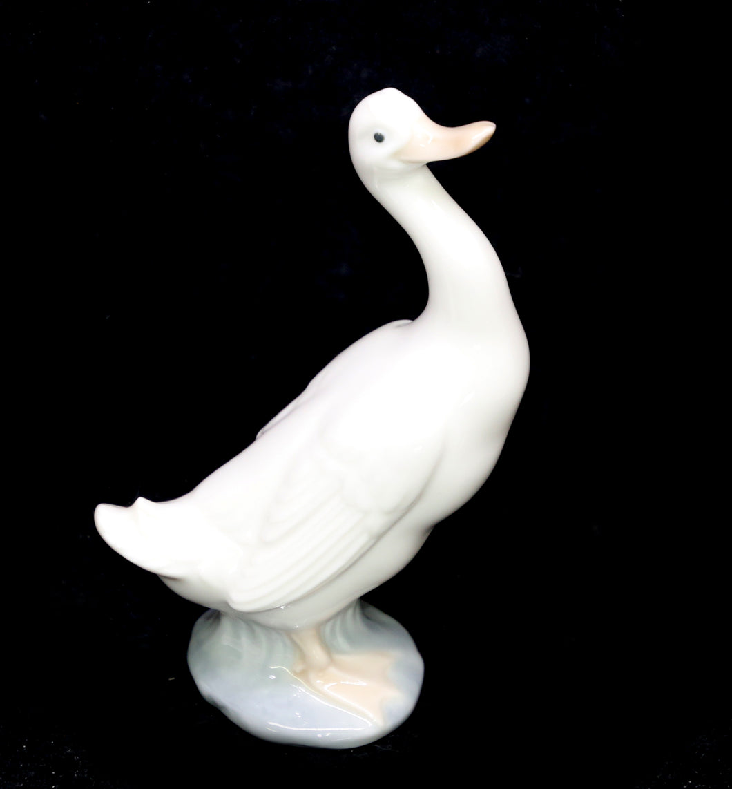Vintage NAO (LLADRO) Spain porcelain white tall goose or duck figurine