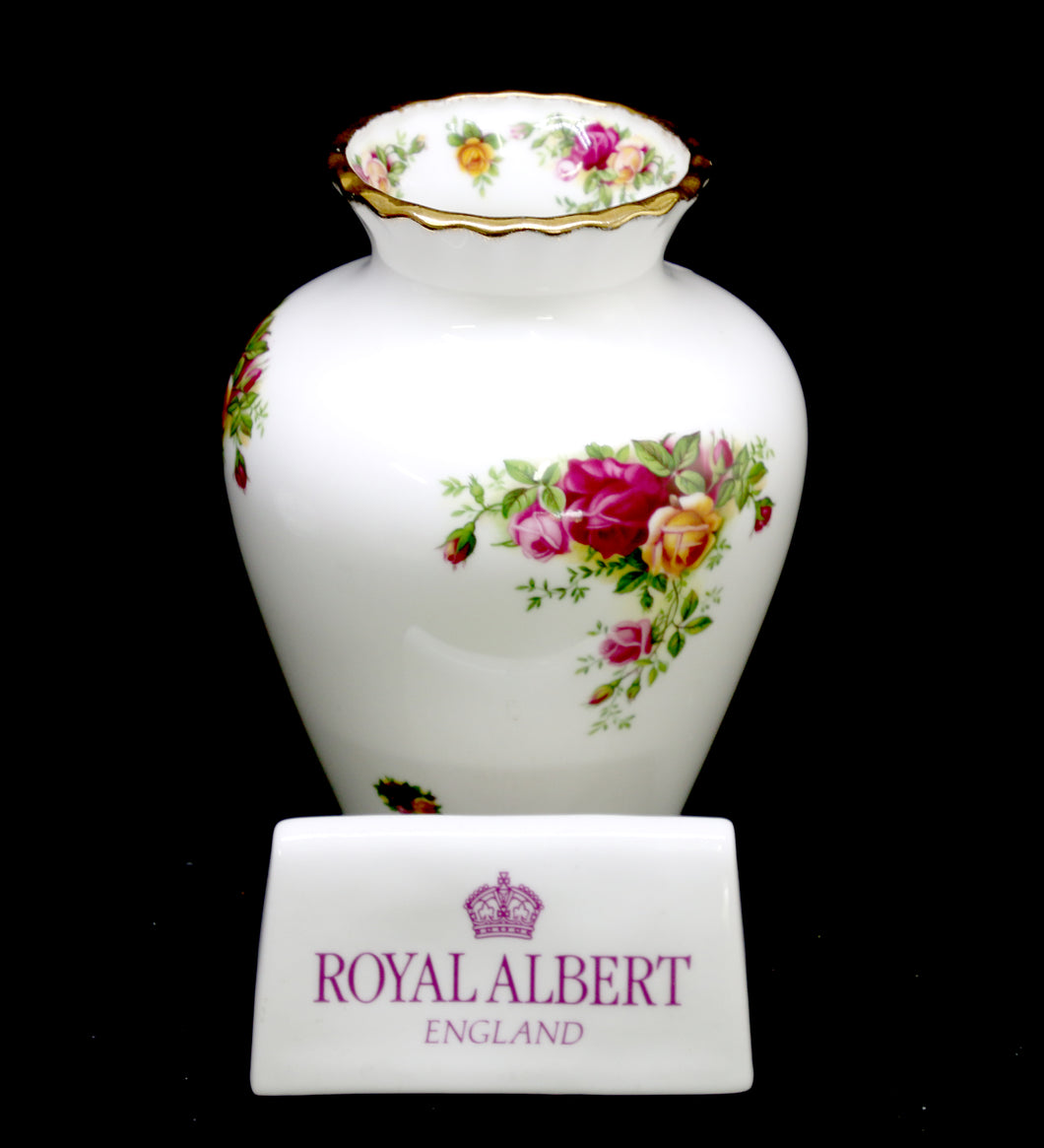 Vintage ROYAL ALBERT England OLD COUNTRY ROSES large vase