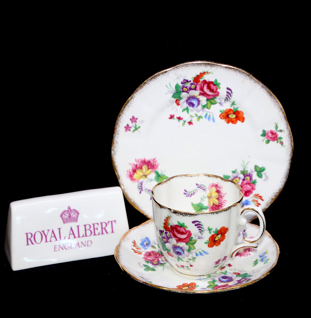 Vintage ROYAL ALBERT England 1950s bone china BARBARA ANN teacup trio set