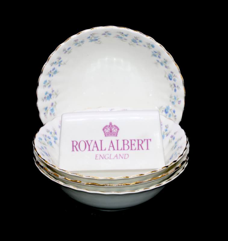 Vintage ROYAL ALBERT England Memory Lane set of 4 cereal dessert bowls