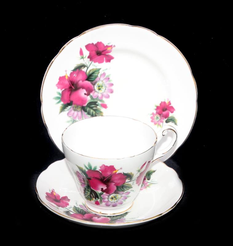 Vintage REGENCY England bone china pretty floral teacup trio