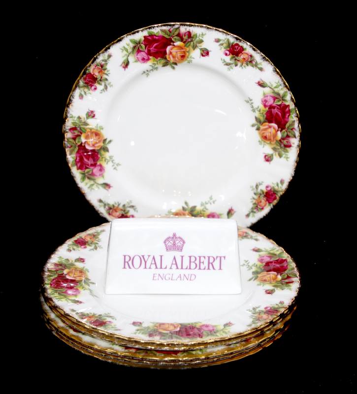 Vintage Royal Albert England Old Country Roses set of 6 entree or salad plates