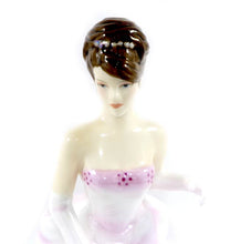 Load image into Gallery viewer, ROYAL DOULTON Together Forever FROM THE HEART Frohea HN 5453 figurine lady
