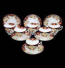 Load image into Gallery viewer, Vintage ROSINA England set of 6 pretty tea cup and saucer duos
