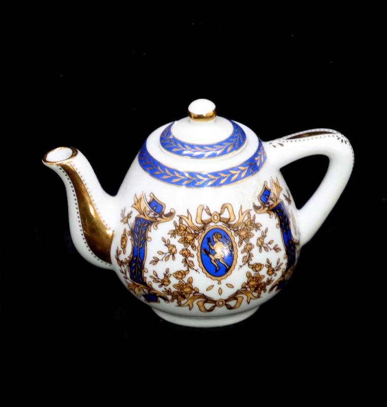Vintage PORCELAIN ART beautiful blue, white & gilded miniature teapot