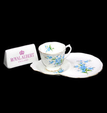 Load image into Gallery viewer, Vintage ROYAL ALBERT England FORGET ME NOT stunning teacup tennis set
