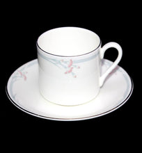 Load image into Gallery viewer, Vintage ROYAL DOULTON England 1982 Carnation set of 4 coffee cups &amp; saucers

