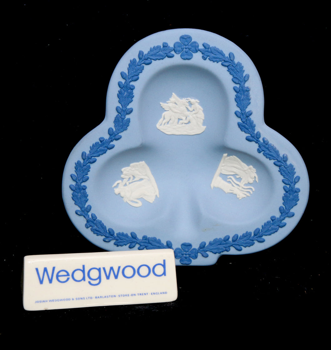 Vintage Wedgwood Jasper Ware tricolour blues & white club shape trinket tray