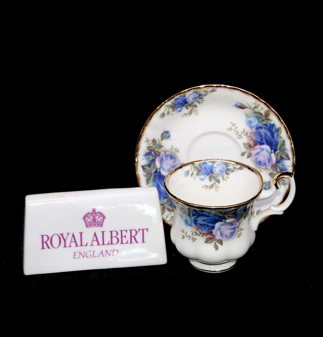 Vintage ROYAL ALBERT England Moonlight Rose pretty coffee cup & saucer