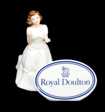 Load image into Gallery viewer, Vintage Royal Doulton England Collector&#39;s Club WELCOME 1995 HN 3764 figurine
