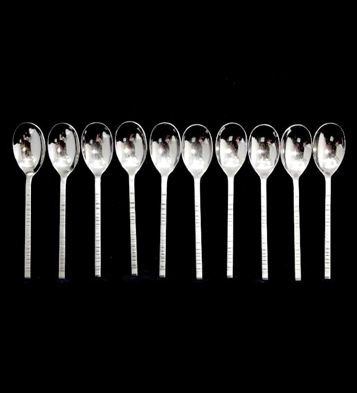 Vintage Oneida set of 10 18/10 stainless steel heavy quality large dessert spoons