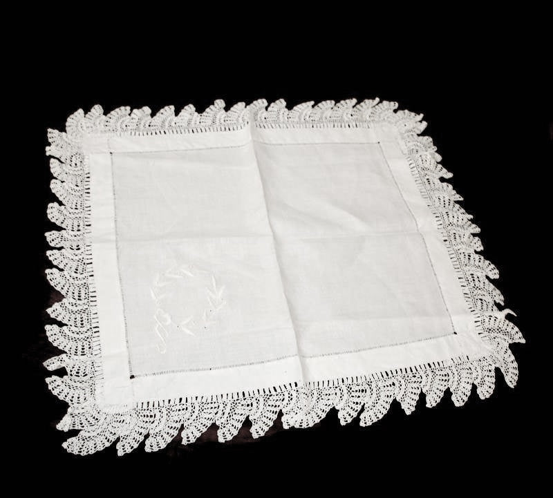 Vintage white square lace edge doily mat centre piece with crochet edge