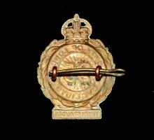 Load image into Gallery viewer, Vintage military 25th County of London Cyclists battalion badge
